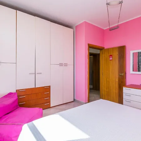 Apartman Mansarda By Interhome